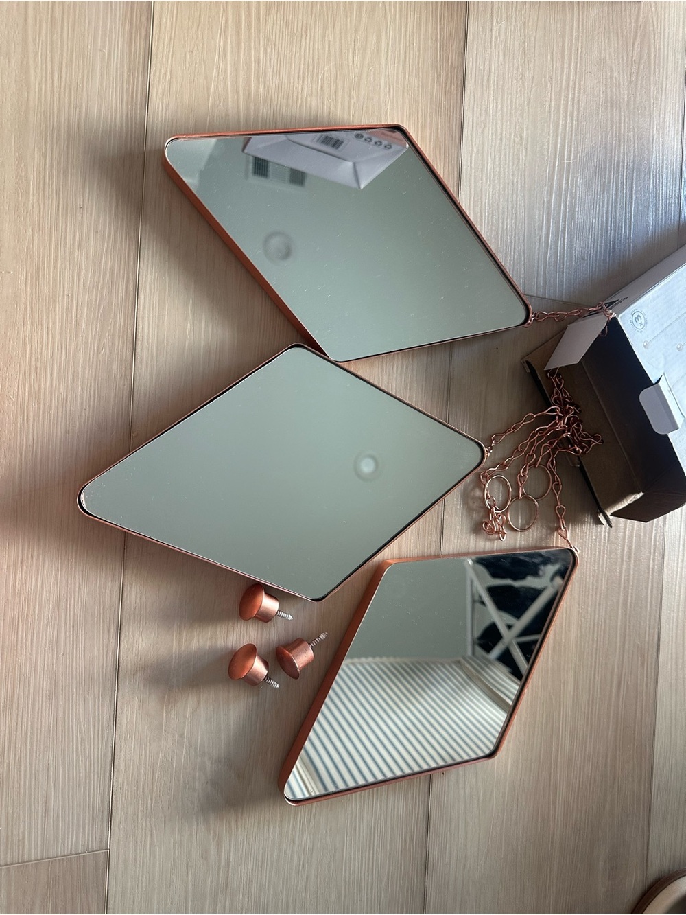 Like New! Umbra Dima 3 Diamond Shaped Mirror Wall Decor